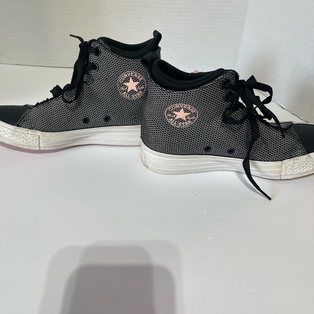 Converse Chuck Taylor woman’s All Star Selene high top sneaker size 6 - Picture 3 of 12